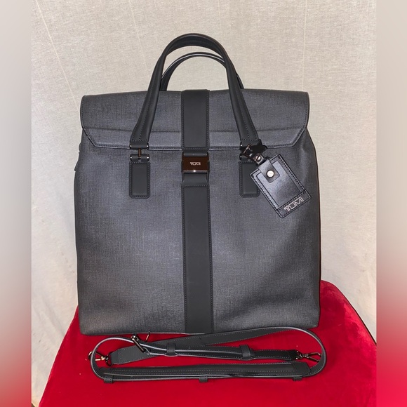 Tumi Ashton Briefcase - Picture 1 of 13